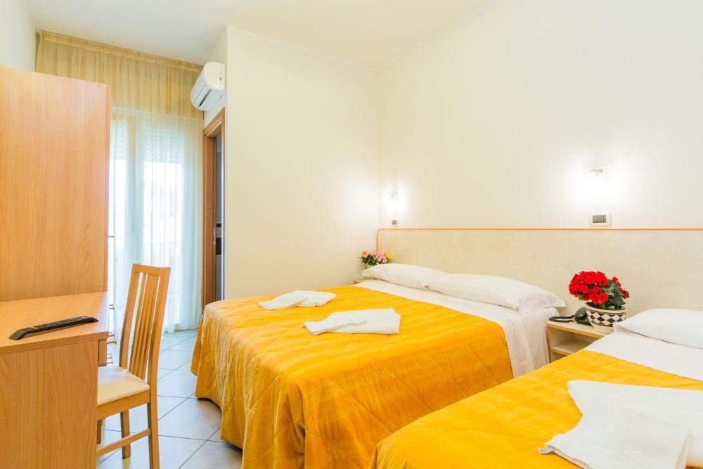 Classic Quadruple Room