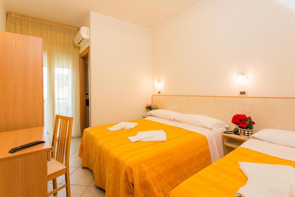 Room image 5